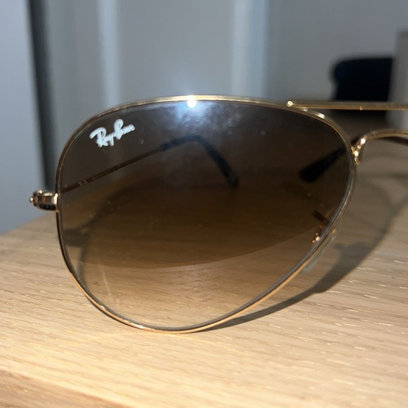 Ray-Ban RB3025 Metal Aviator Sunglasses For Men For Women - Picture 4 of 4